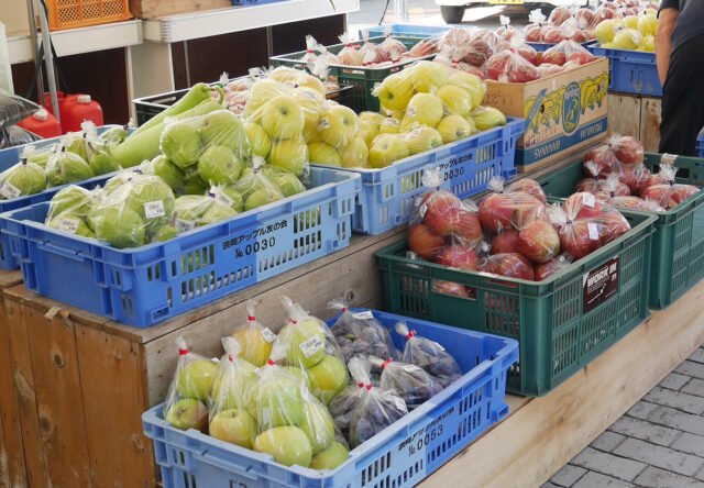 ②産地直売施設『浪岡アップル友の会』